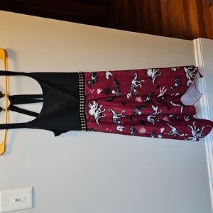 Black and Red Sleeveless Dress with Dinosaur Print Dressfo